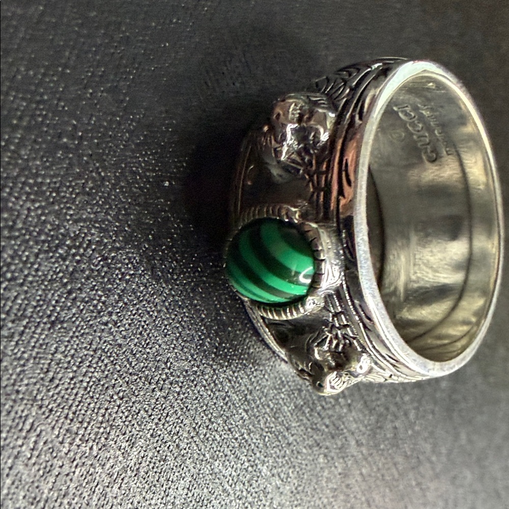 Authentic Gucci Silver Garden Ring with stone